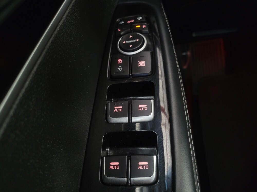 2017 Kia Sorento in Morrow, GA 30260 - 18134457 27