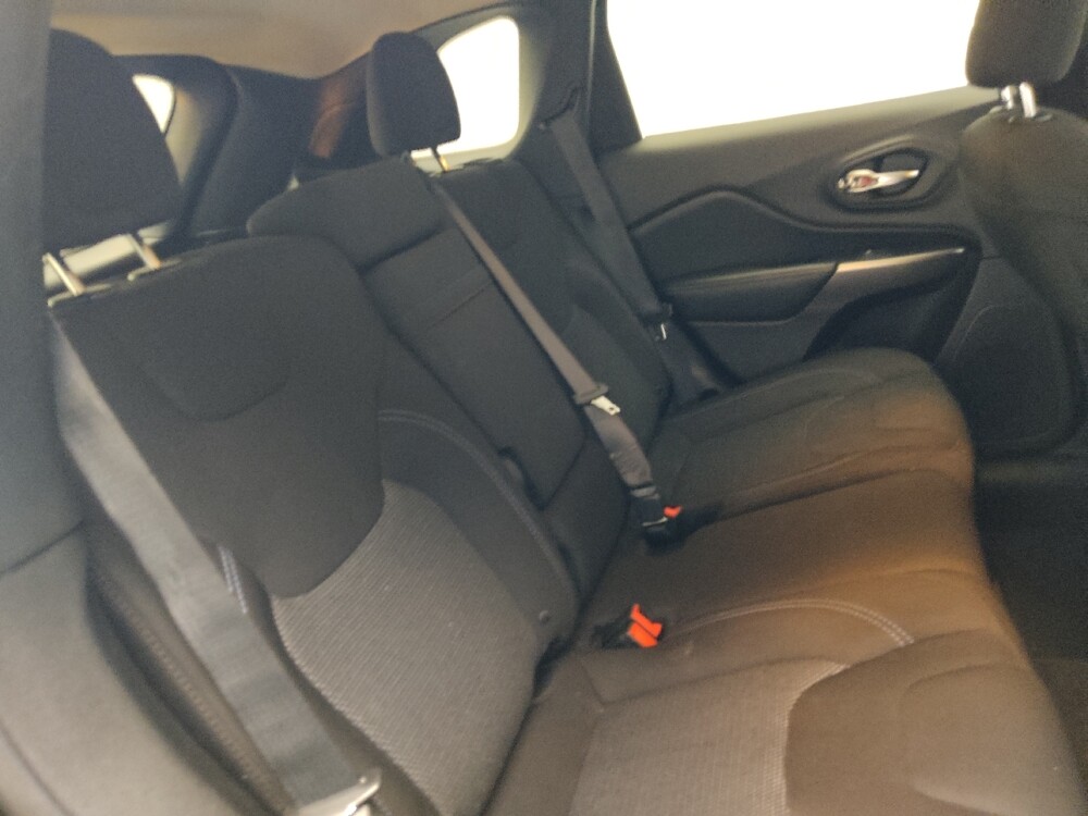 2019 Jeep Cherokee in Columbus, GA 31909 - 18134468 19