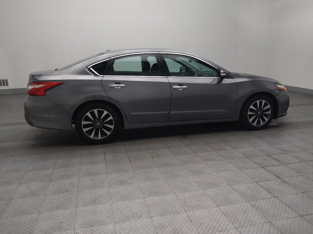 2016 Nissan Altima in Morrow, GA 30260 - 18134471 10