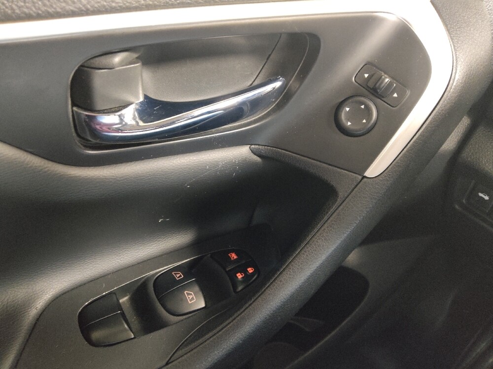 2016 Nissan Altima in Morrow, GA 30260 - 18134471 27