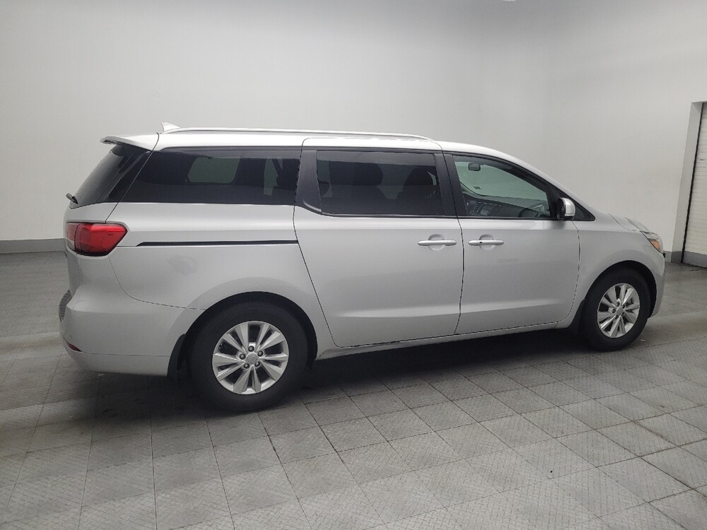 2018 Kia Sedona in Marietta, GA 30062 - 18134472 10