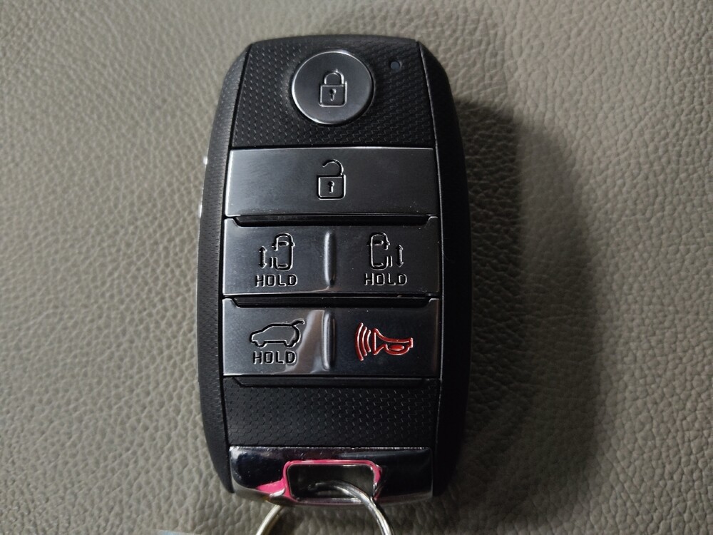 2018 Kia Sedona in Marietta, GA 30062 - 18134472 32