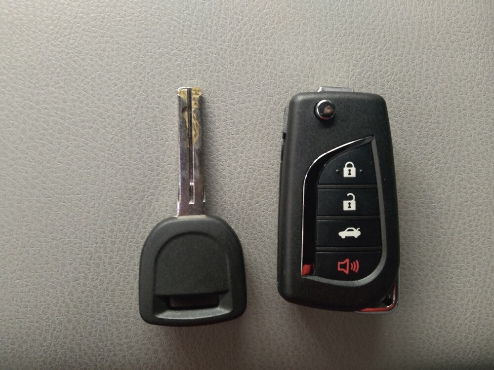 2018 Toyota Camry in Jackson, MS 39211 - 18134475 32