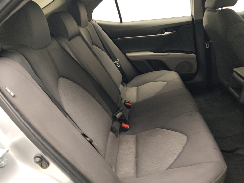 2018 Toyota Camry in Jackson, MS 39211 - 18134475 19