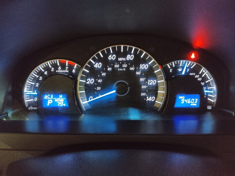 2014 Toyota Camry in Phoenix, AZ 85015 - 18134483 23