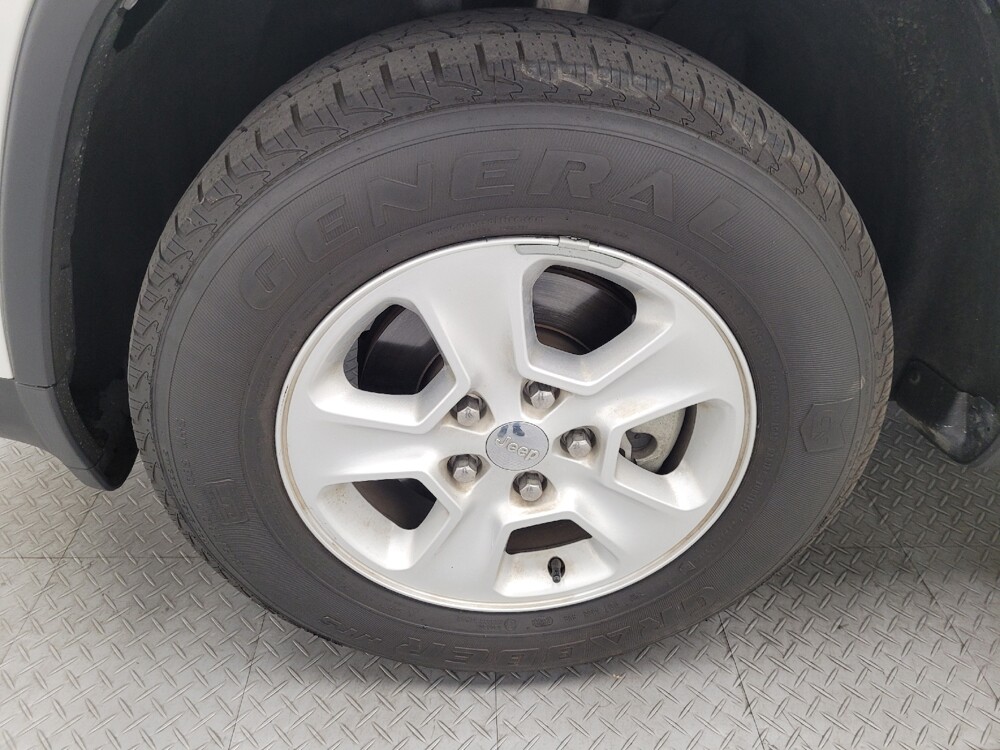 2016 Jeep Grand Cherokee in Las Vegas, NV 89104 - 18134520 31