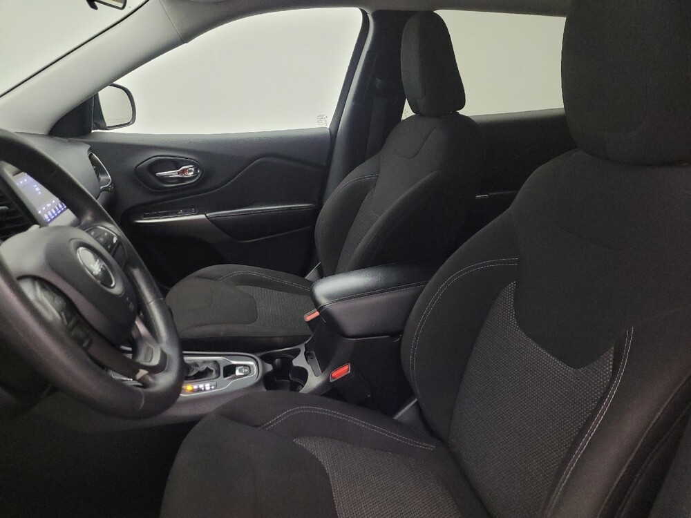 2019 Jeep Cherokee in Glendale, AZ 85301 - 18134522 17