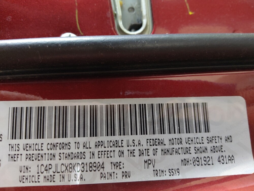 2019 Jeep Cherokee in Glendale, AZ 85301 - 18134522 33