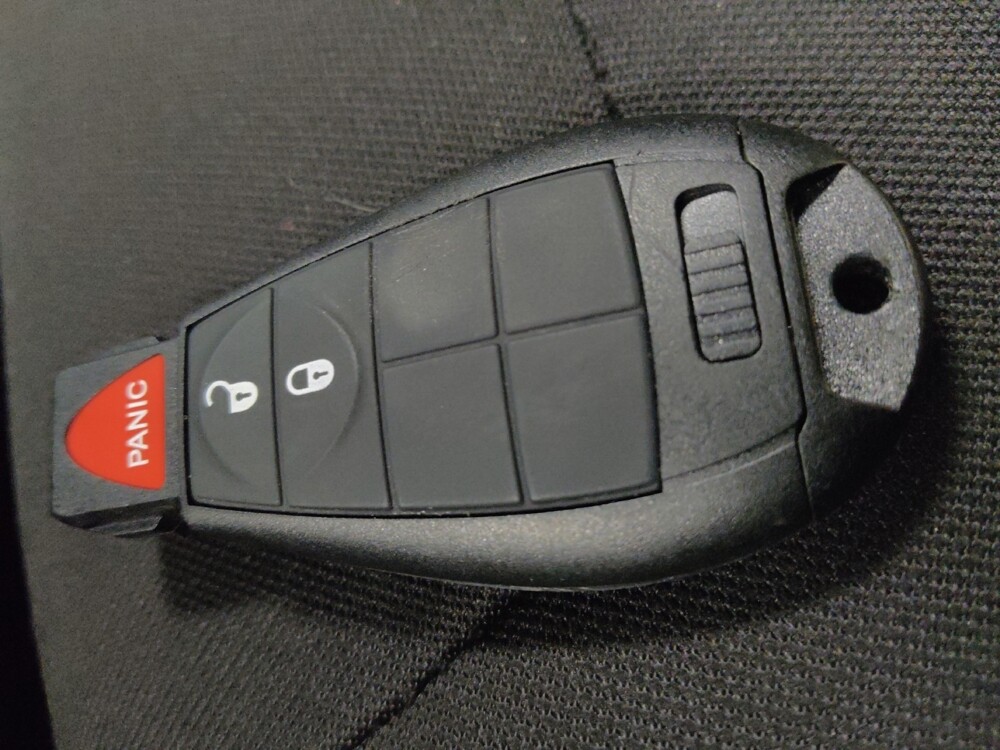 2019 Jeep Cherokee in Glendale, AZ 85301 - 18134522 32