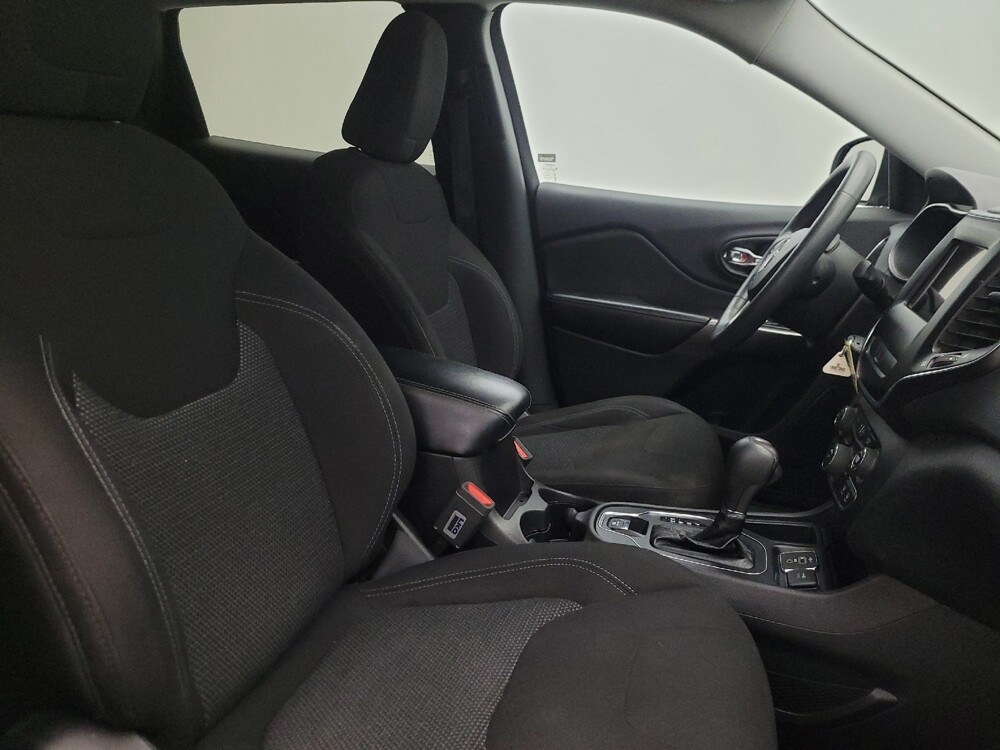 2019 Jeep Cherokee in Glendale, AZ 85301 - 18134522 21