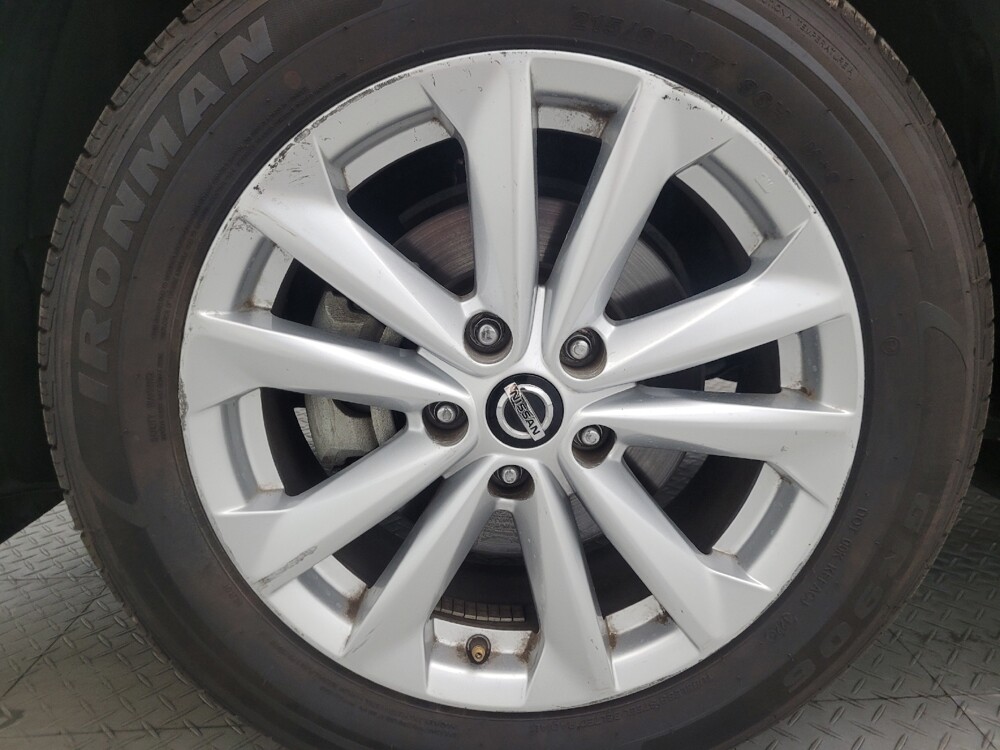 2019 Nissan Rogue Sport in Tucson, AZ 85705 - 18134523 31