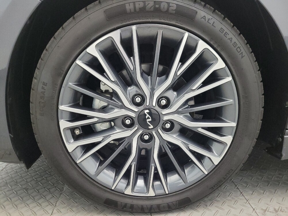 2023 Kia Forte in Chandler, AZ 85225 - 18134524 31