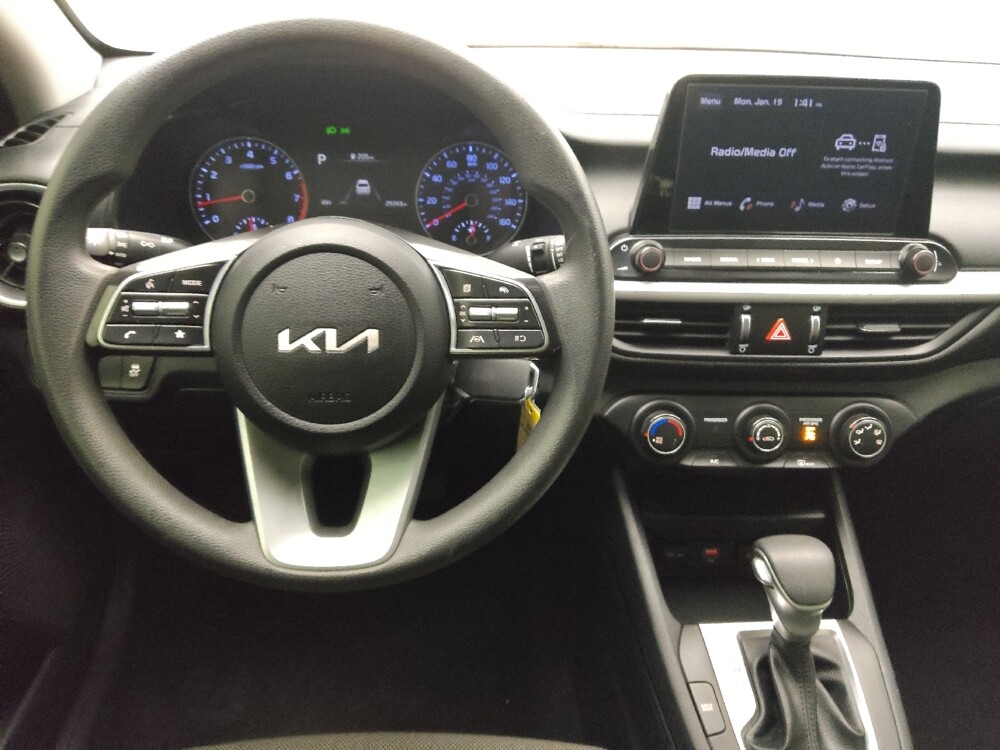 2024 Kia Forte in Fort Myers, FL 33907 - 18134527 22