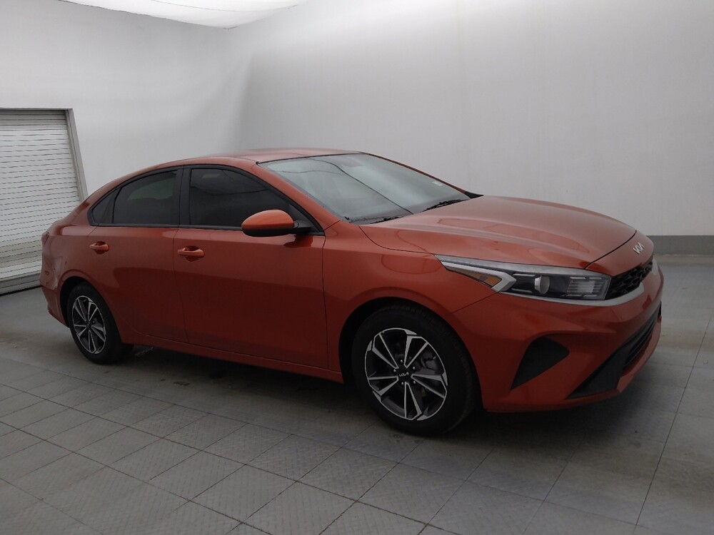 2024 Kia Forte in Fort Myers, FL 33907 - 18134527 11