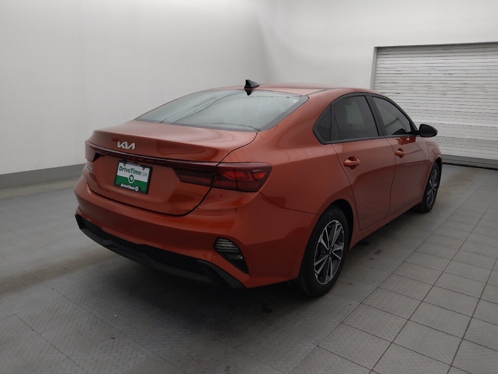 2024 Kia Forte in Fort Myers, FL 33907 - 18134527 9