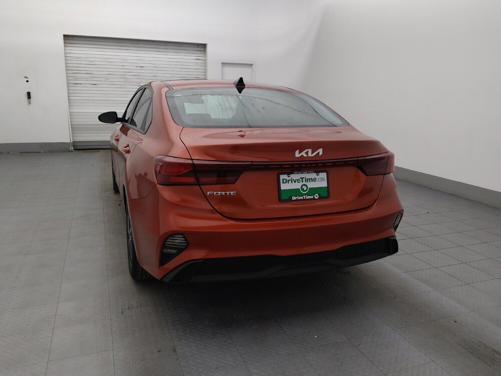 2024 Kia Forte in Fort Myers, FL 33907 - 18134527 6