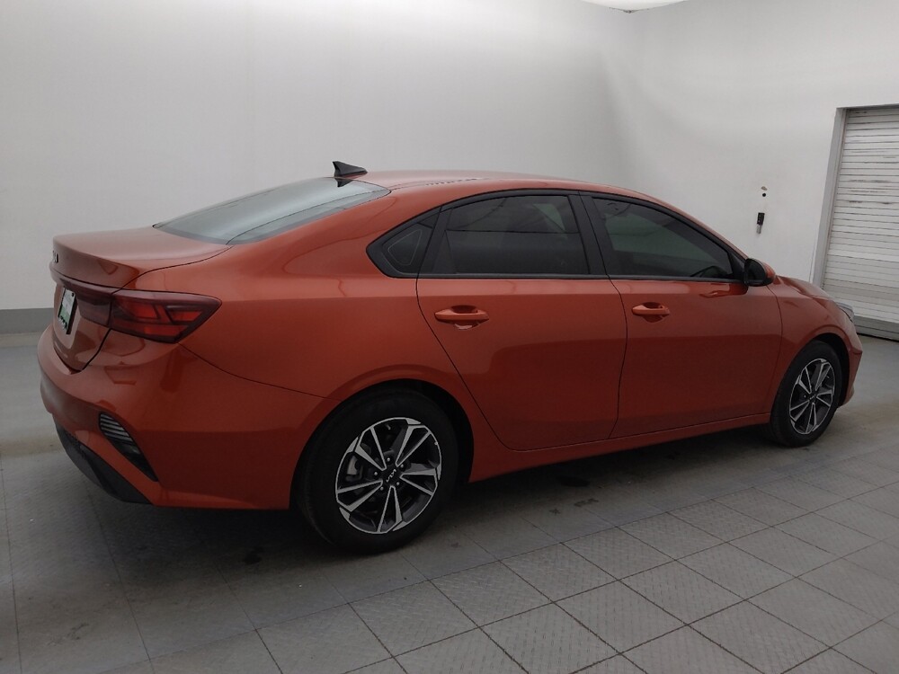 2024 Kia Forte in Fort Myers, FL 33907 - 18134527 10