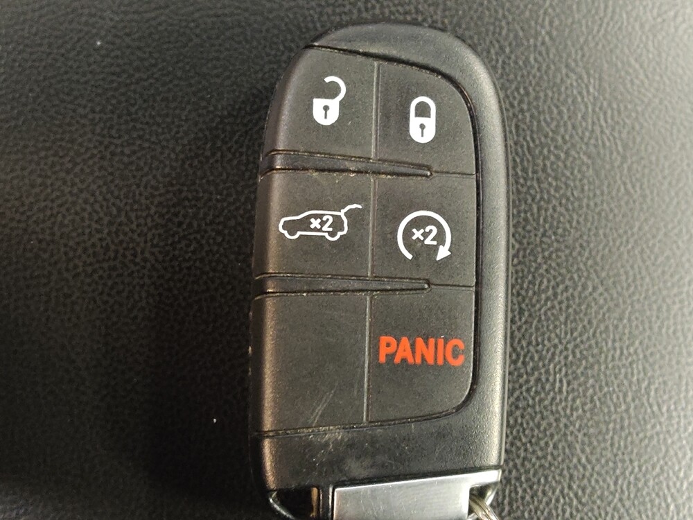 2019 Jeep Grand Cherokee in Tampa, FL 33619 - 18134535 32