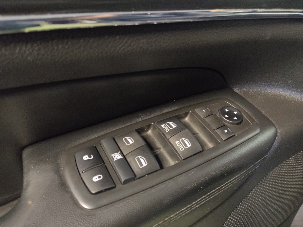 2019 Jeep Grand Cherokee in Tampa, FL 33619 - 18134535 27