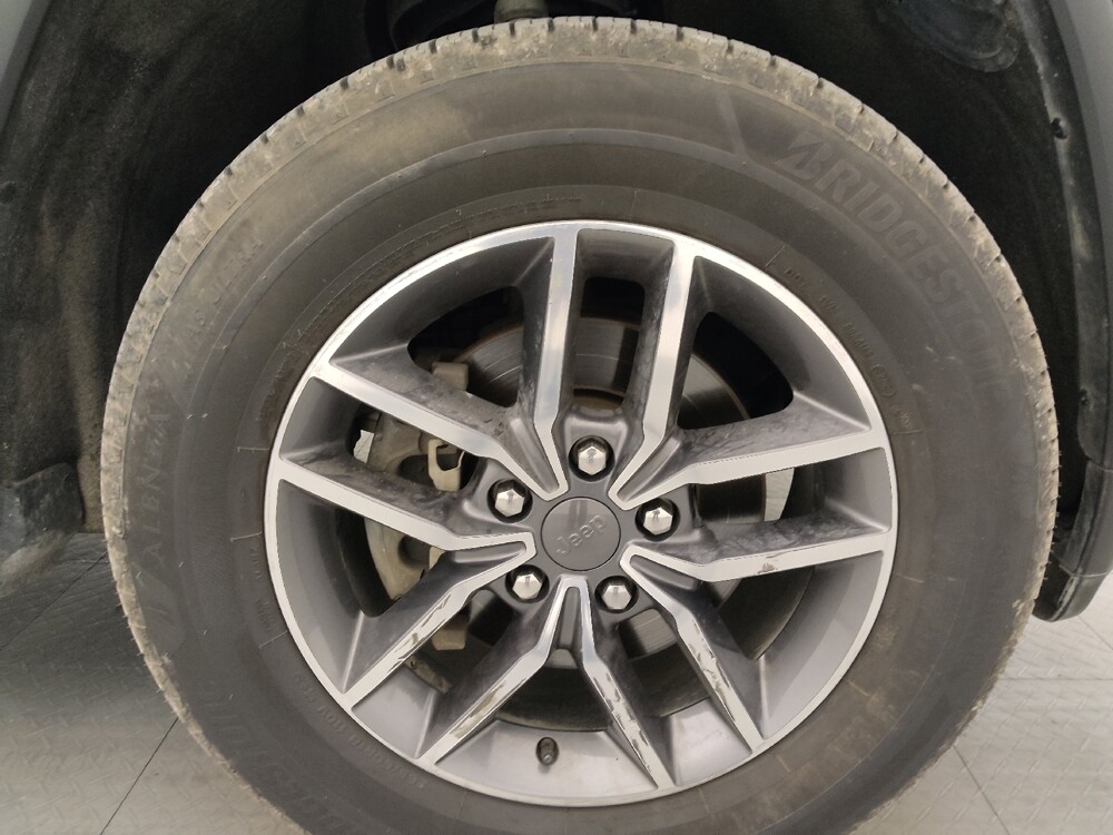 2019 Jeep Grand Cherokee in Tampa, FL 33619 - 18134535 31