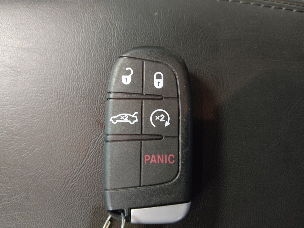 2015 Chrysler 200 in Baton Rouge, LA 70816 - 18134542 32