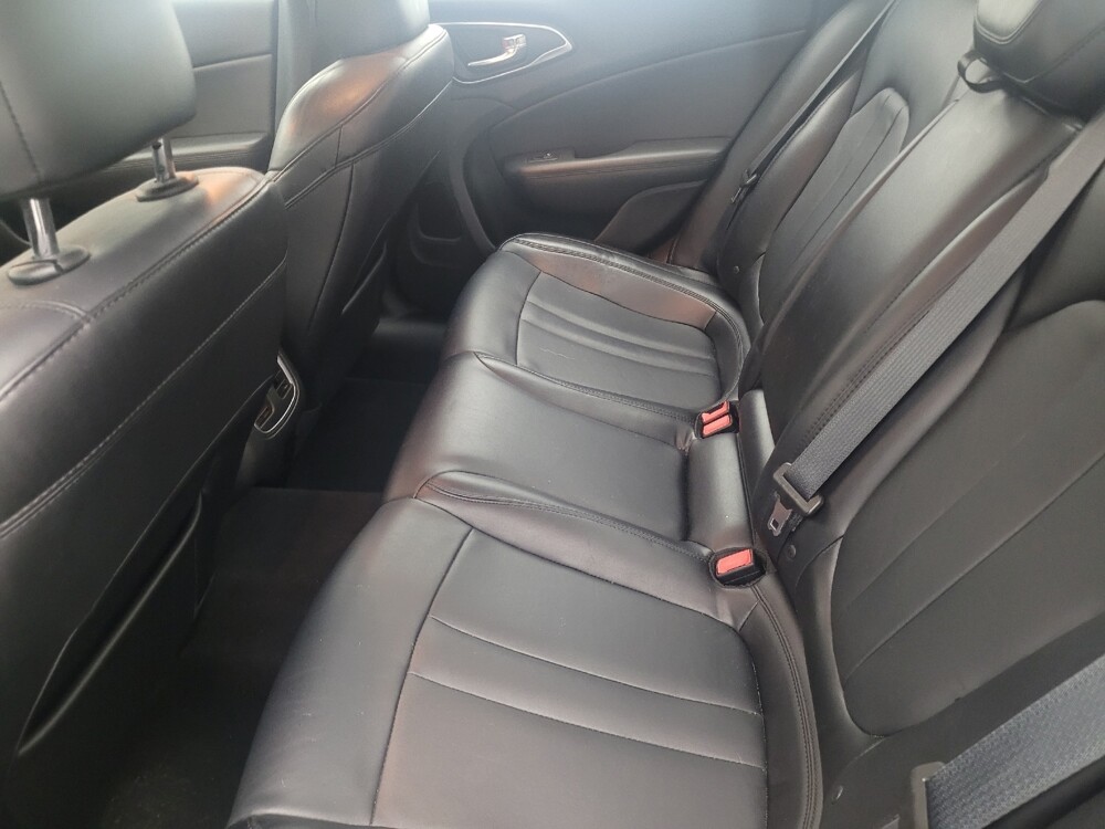 2015 Chrysler 200 in Baton Rouge, LA 70816 - 18134542 18