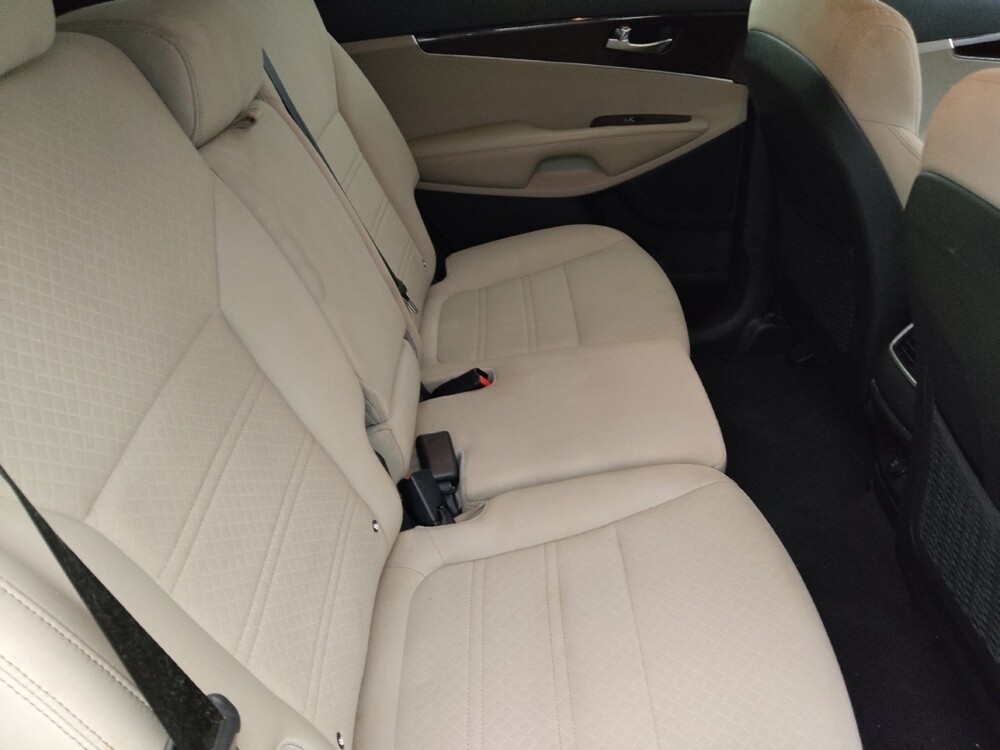 2018 Kia Sorento in Lakeland, FL 33815 - 18134549 19