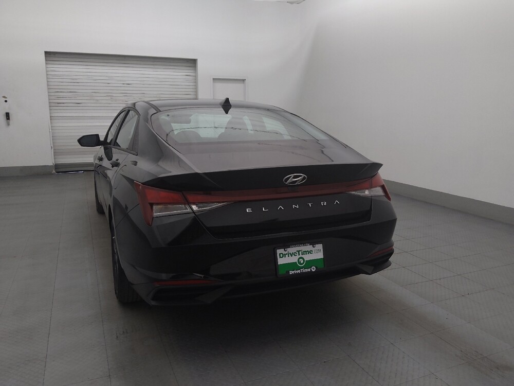 2023 Hyundai Elantra in Fort Myers, FL 33907 - 18134563 5