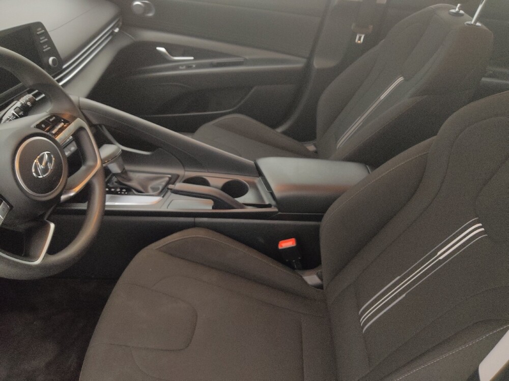 2023 Hyundai Elantra in Fort Myers, FL 33907 - 18134563 17