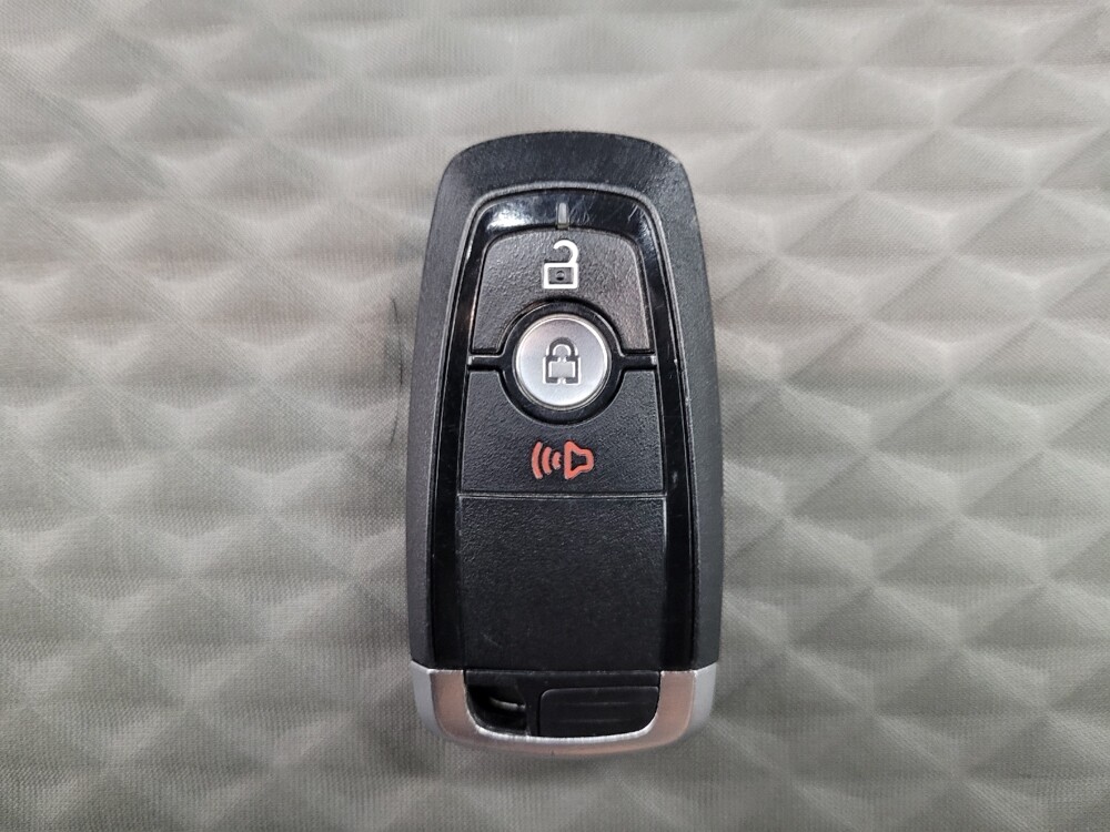 2020 Ford Escape in Las Vegas, NV 89102 - 18134569 32