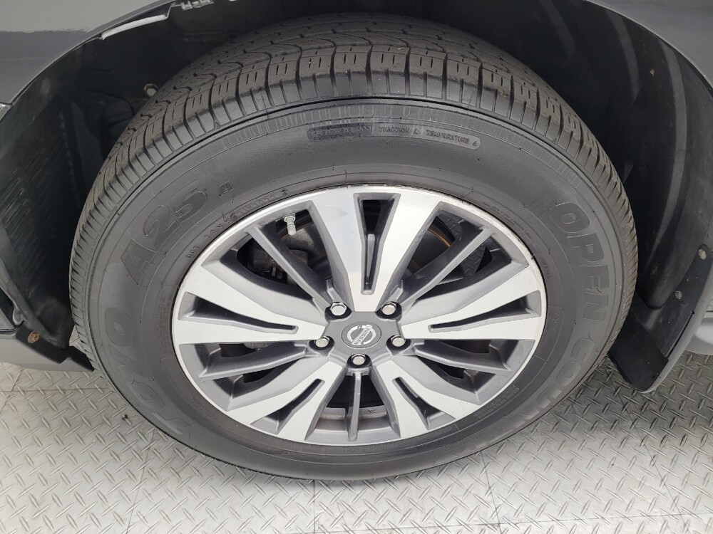 2017 Nissan Pathfinder in Las Vegas, NV 89102 - 18134570 31