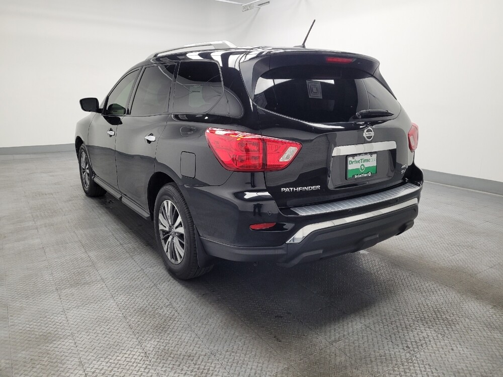 2017 Nissan Pathfinder in Las Vegas, NV 89102 - 18134570 5