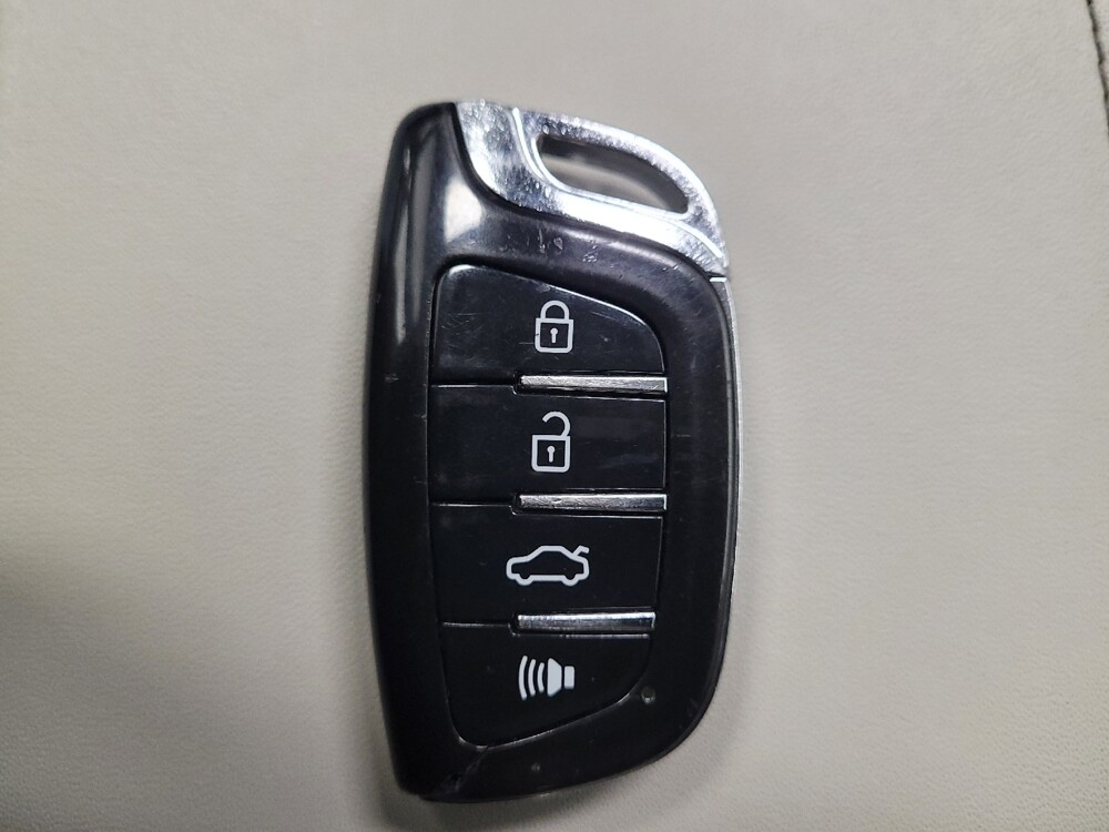 2023 Hyundai Sonata in Las Vegas, NV 89102 - 18134572 32