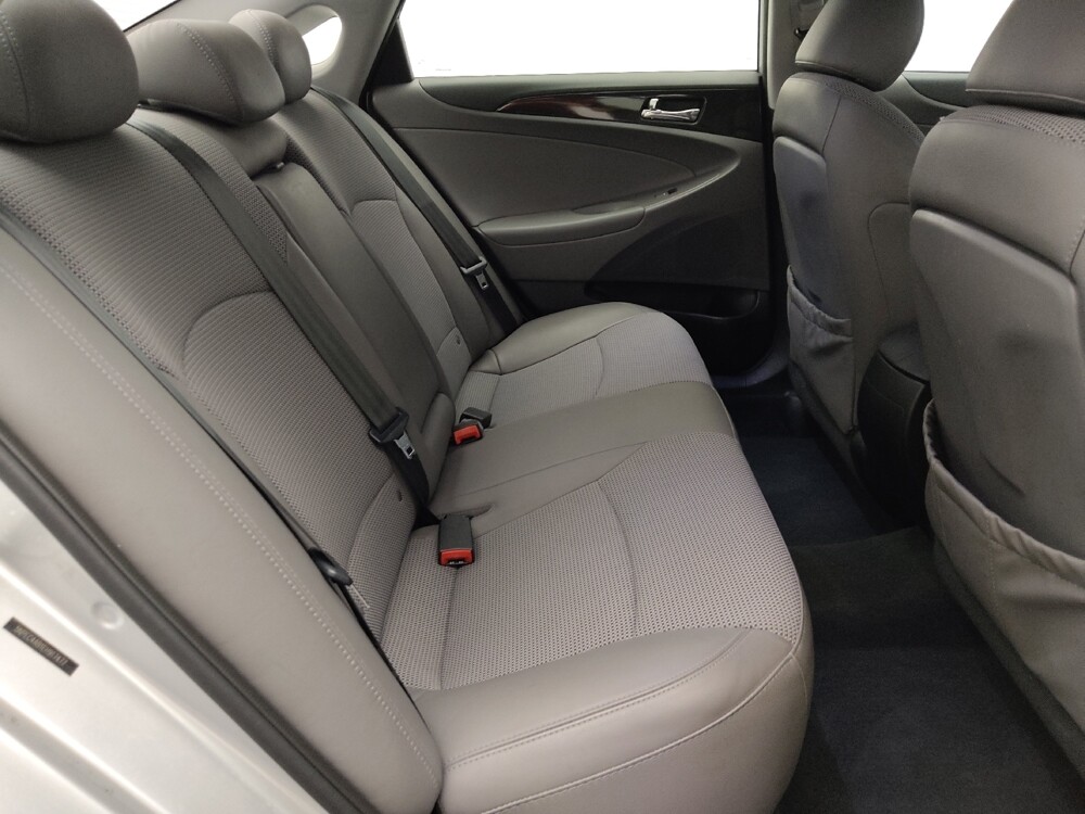 2014 Hyundai Sonata in Jacksonville, FL 32225 - 18134580 19