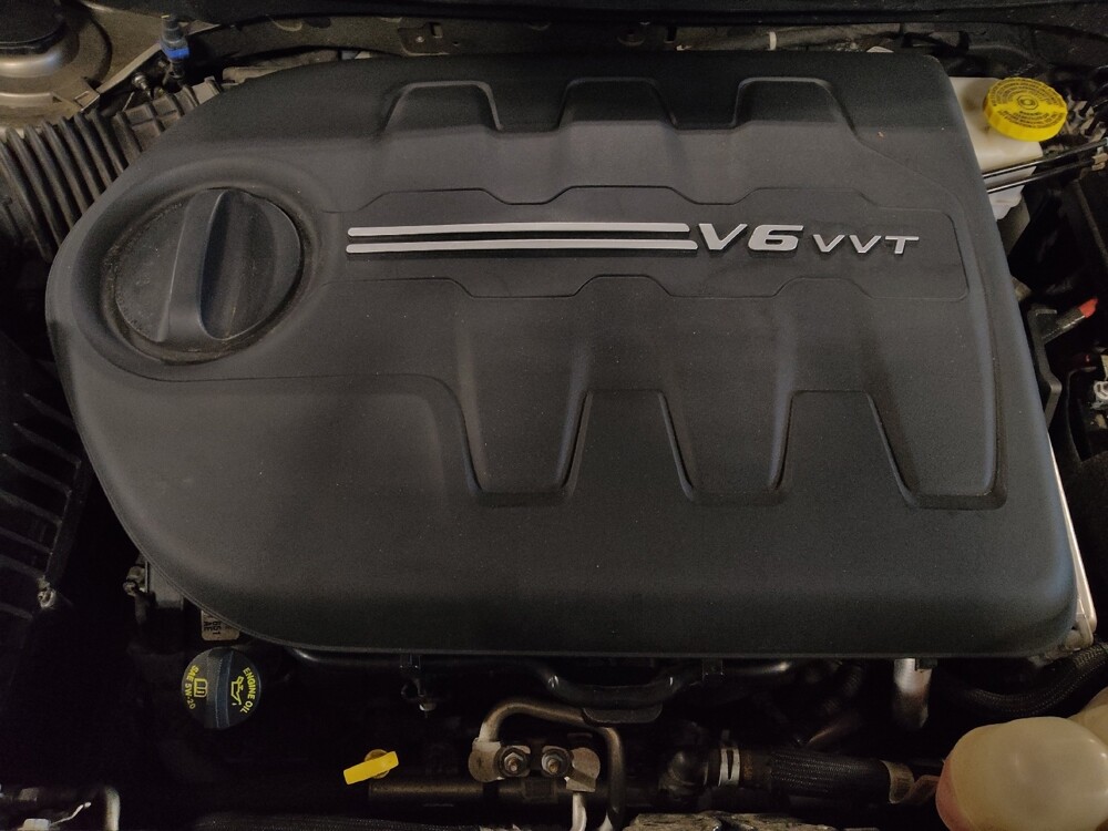 2019 Jeep Cherokee in Jacksonville, FL 32225 - 18134584 30