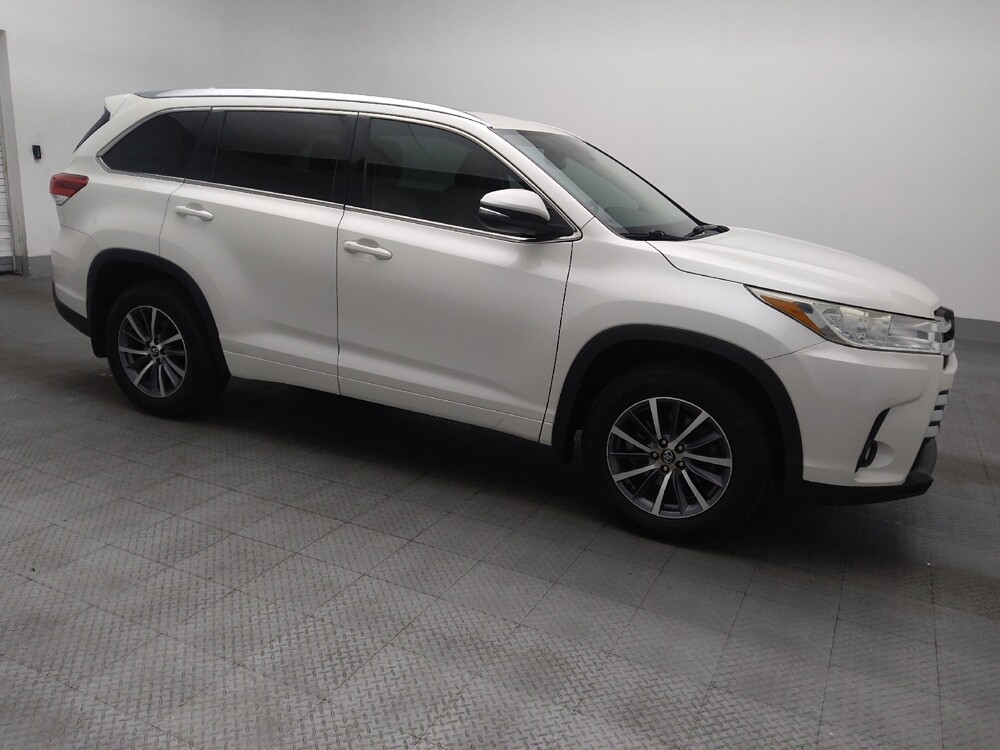 2018 Toyota Highlander in Pensacola, FL 32505 - 18134588 11