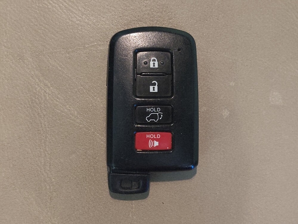 2018 Toyota Highlander in Pensacola, FL 32505 - 18134588 32