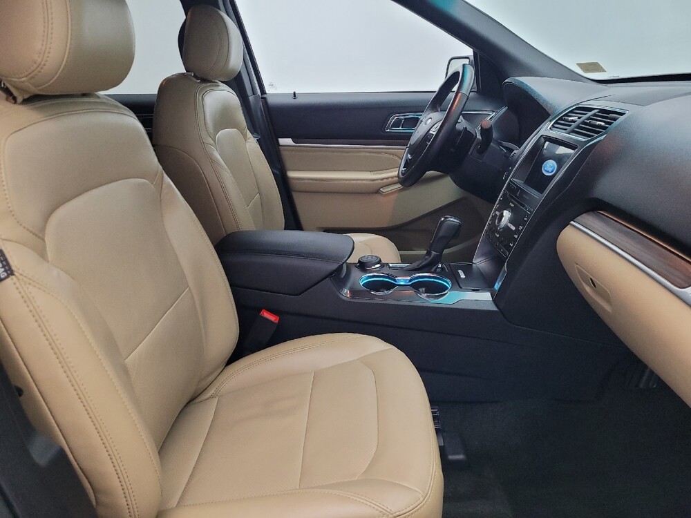 2017 Ford Explorer in Jacksonville, FL 32225 - 18134596 21
