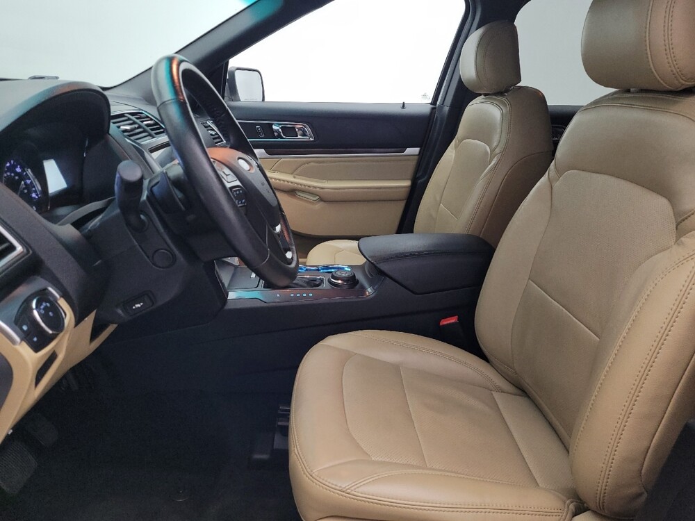 2017 Ford Explorer in Jacksonville, FL 32225 - 18134596 17