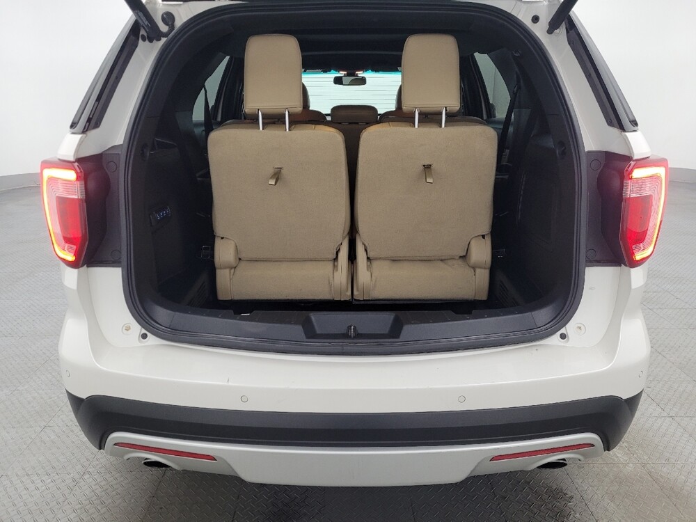 2017 Ford Explorer in Jacksonville, FL 32225 - 18134596 29