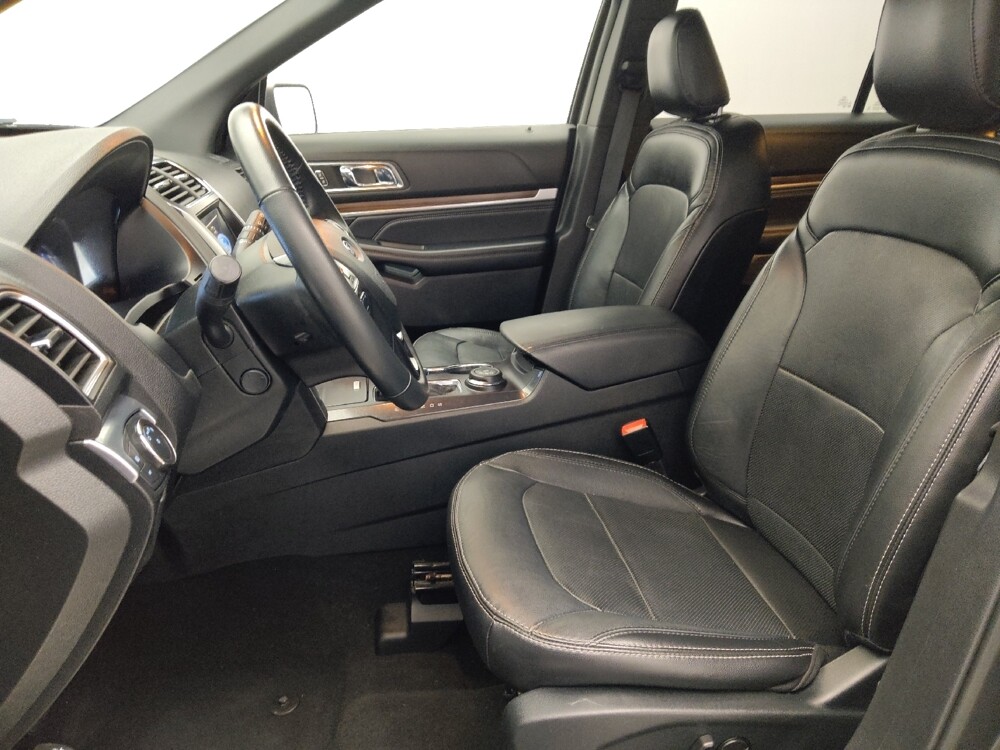 2019 Ford Explorer in Jacksonville, FL 32225 - 18134603 17