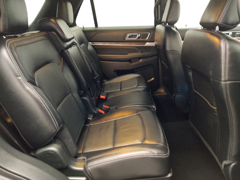 2019 Ford Explorer in Jacksonville, FL 32225 - 18134603 19