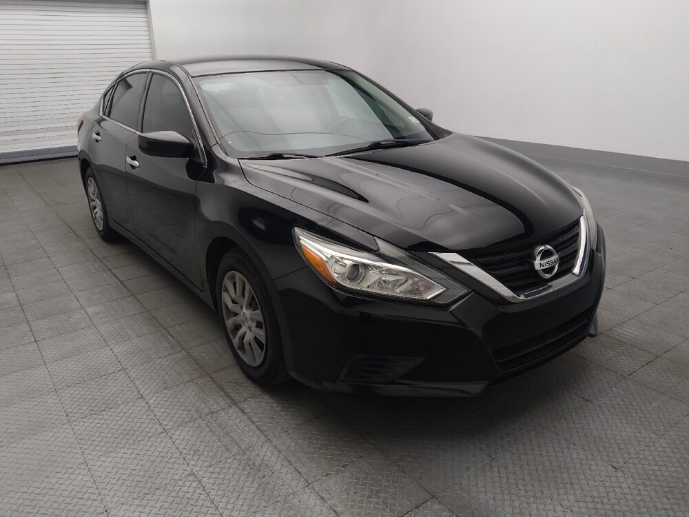 2018 Nissan Altima in Pensacola, FL 32505 - 18134604 13