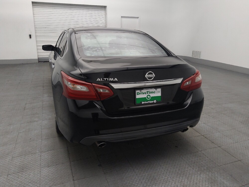 2018 Nissan Altima in Pensacola, FL 32505 - 18134604 6