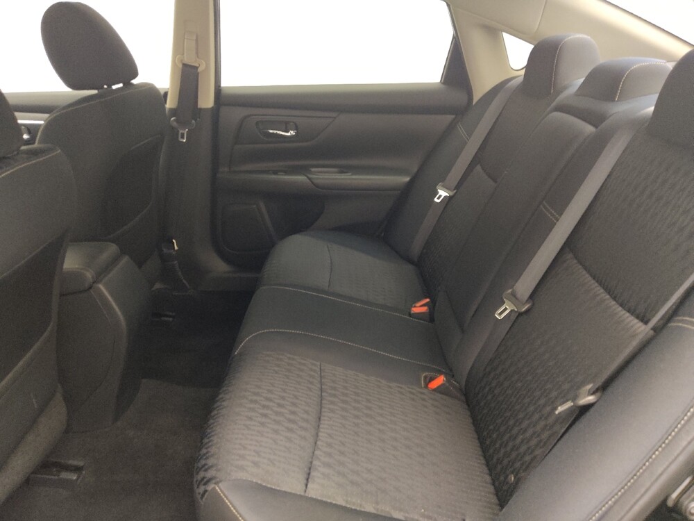 2018 Nissan Altima in Pensacola, FL 32505 - 18134604 18