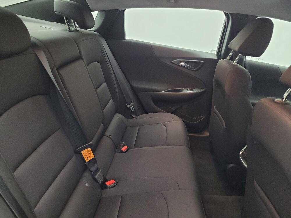 2018 Chevrolet Malibu in Greensboro, NC 27407 - 18134642 19