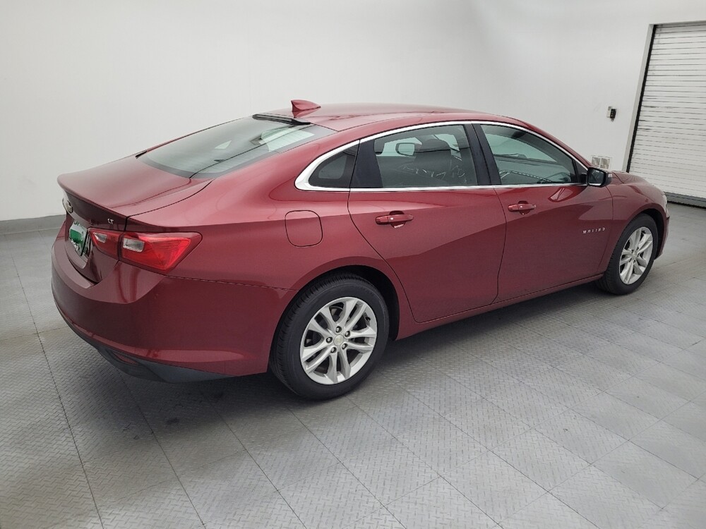 2018 Chevrolet Malibu in Greensboro, NC 27407 - 18134642 10