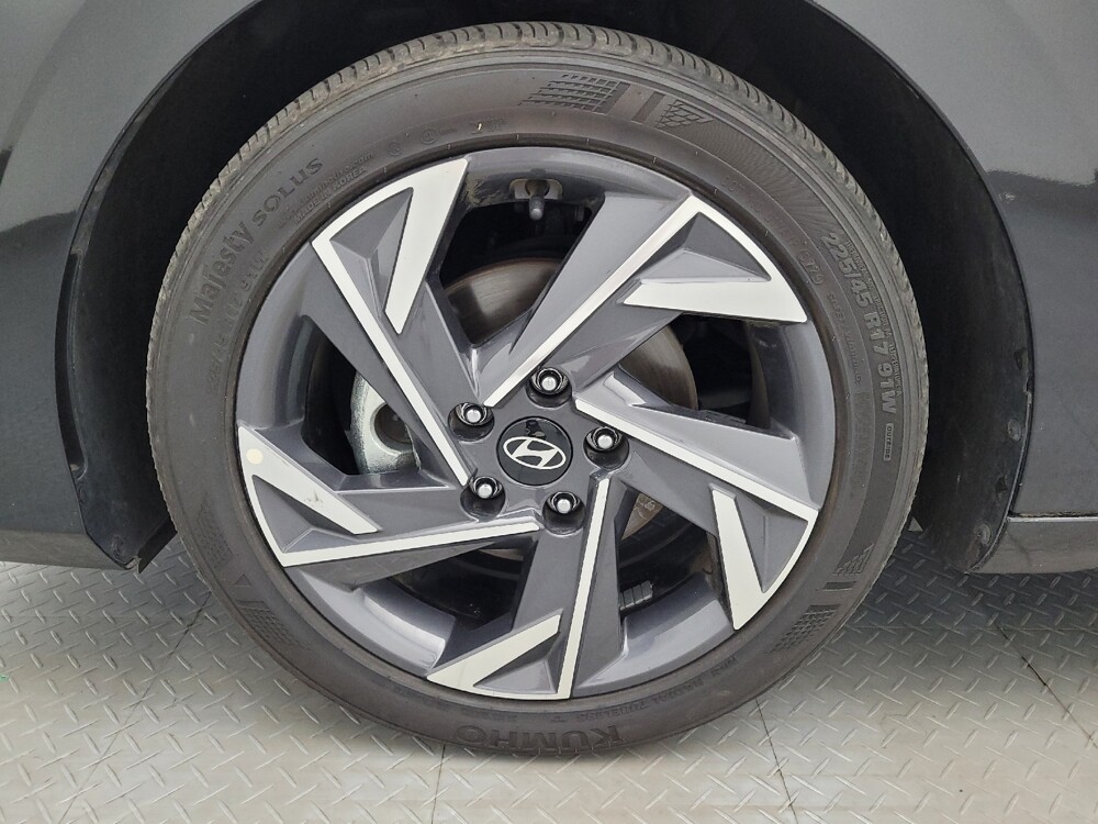 2025 Hyundai Elantra in Raleigh, NC 27604 - 18134652 31