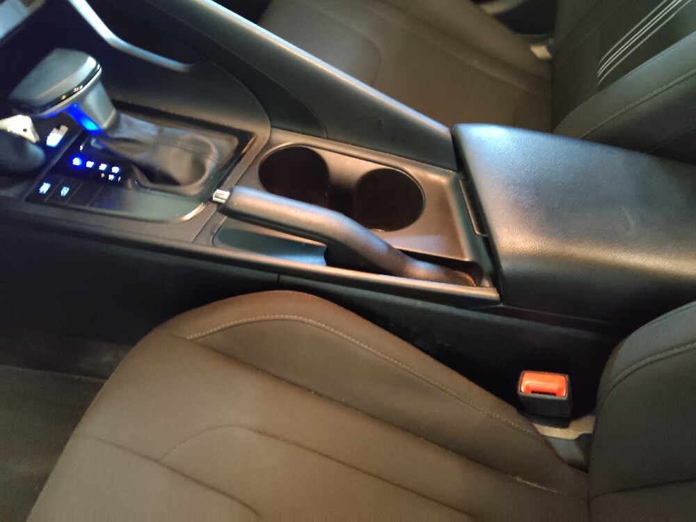 2025 Hyundai Elantra in Raleigh, NC 27604 - 18134652 26