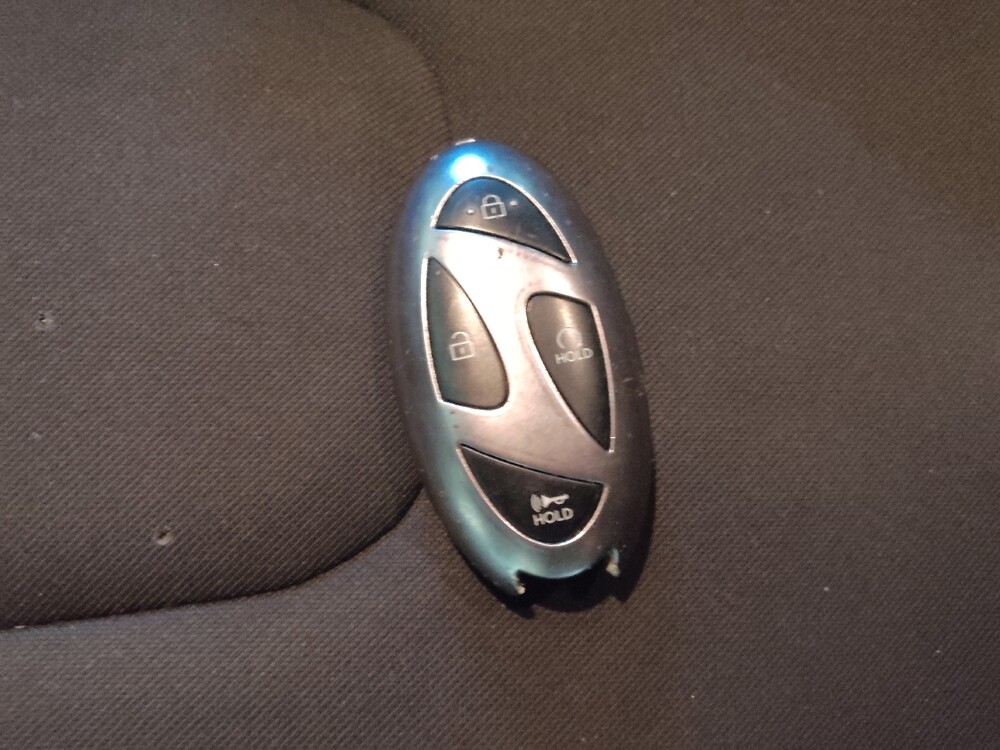 2025 Hyundai Elantra in Raleigh, NC 27604 - 18134652 32